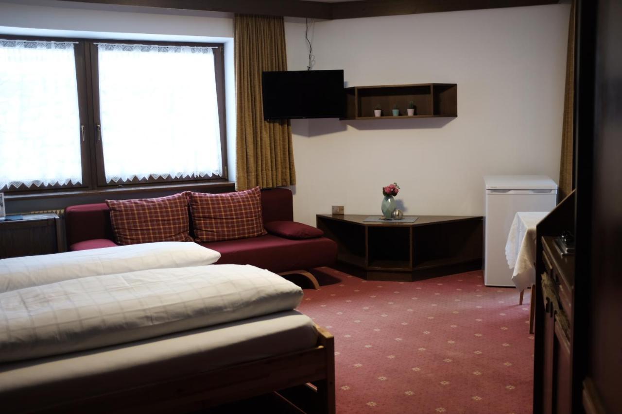 Garni Trojer Hotel Campo Tures Buitenkant foto